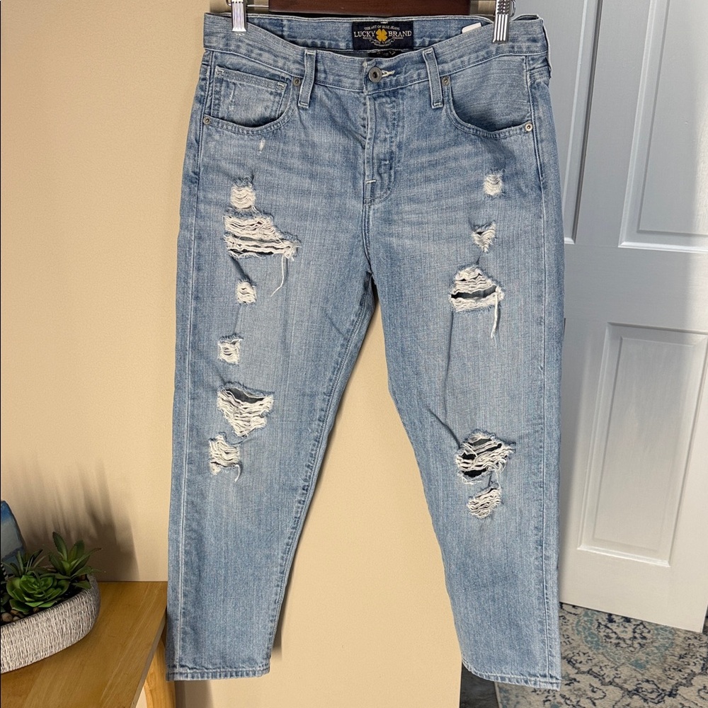 Lucky Brand Dylan boyfriend distressed jeans